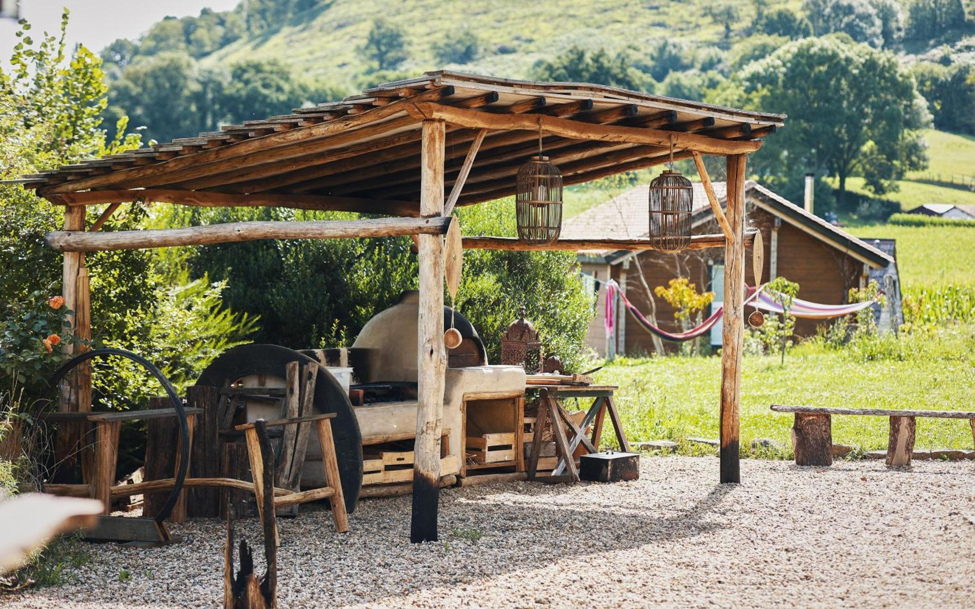 Les Fous Du Village Saint-Esteben Exterior photo